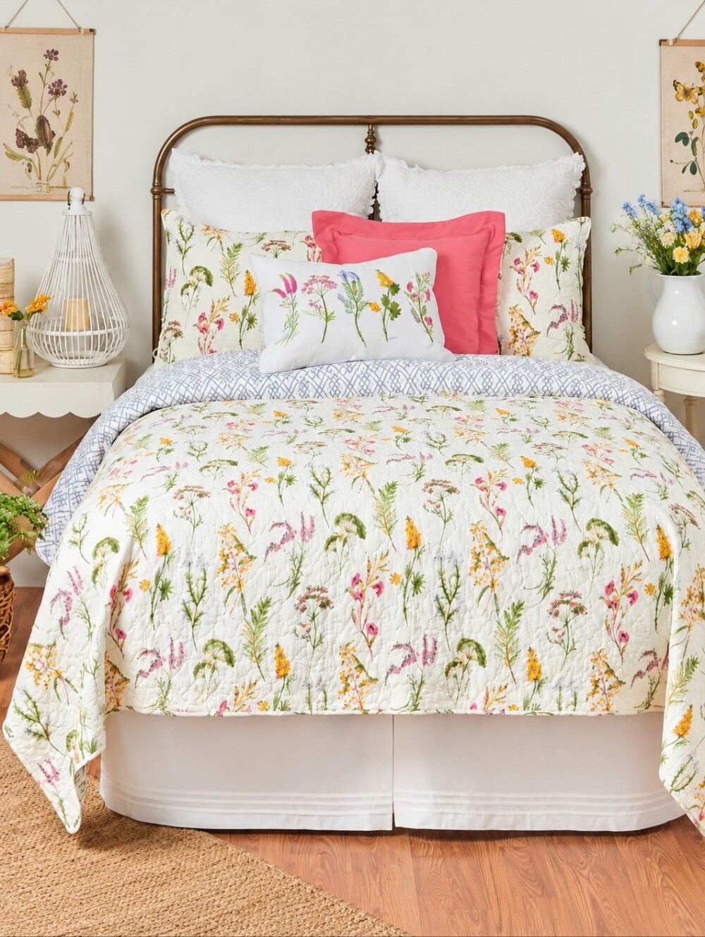 C&F Home Genevieve Floral Botanical Reversible Cotton Twin Quilt & 1 Sham